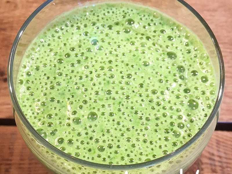 Smoothie bananowo-szpinakowe